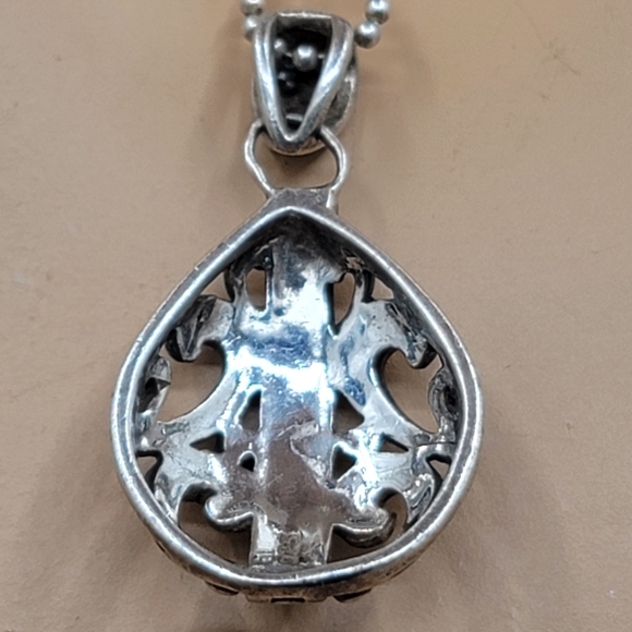 Sterling Italian Silver Wonderful Detailed Pendant Necklace - Picture 5 of 5
